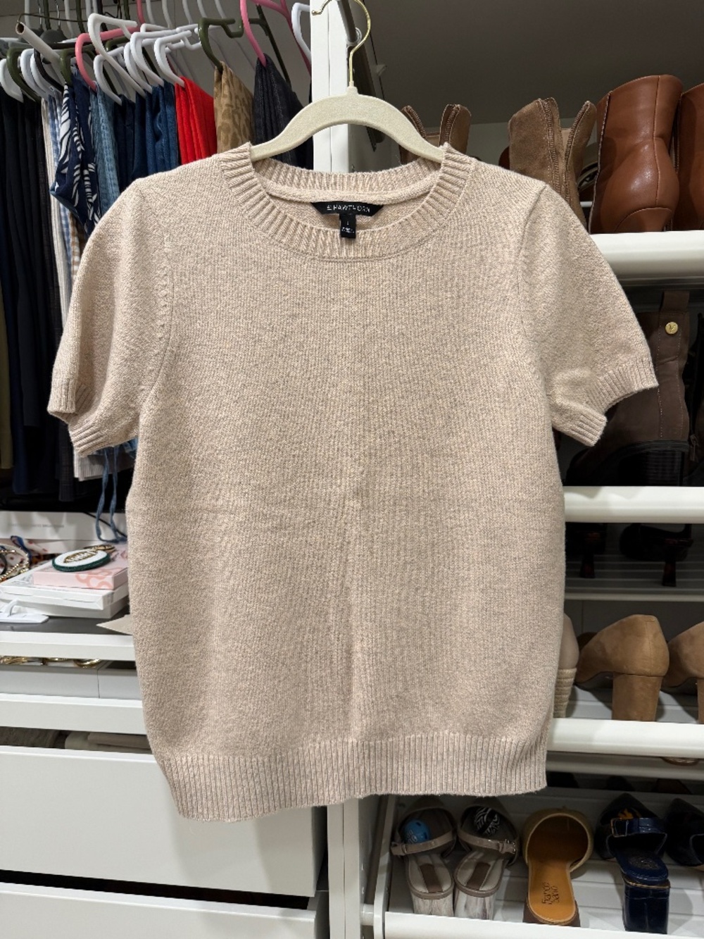 Shortsleeved cream sweater